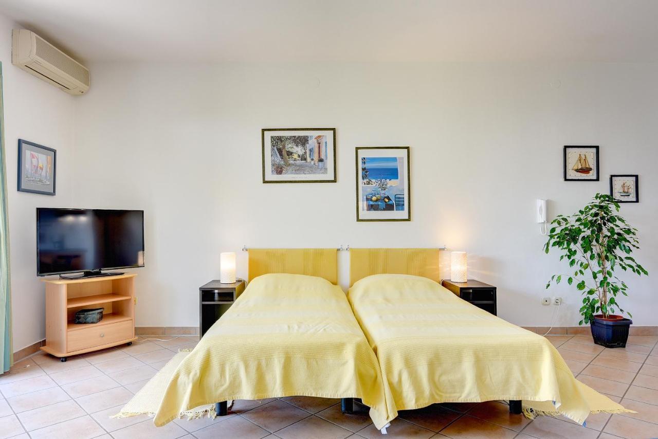 Apartments Villa Ana Μεντουλίν Εξωτερικό φωτογραφία
