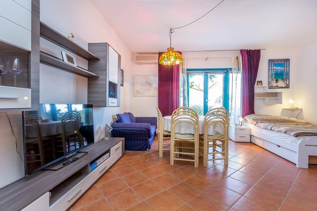 Apartments Villa Ana Μεντουλίν Εξωτερικό φωτογραφία