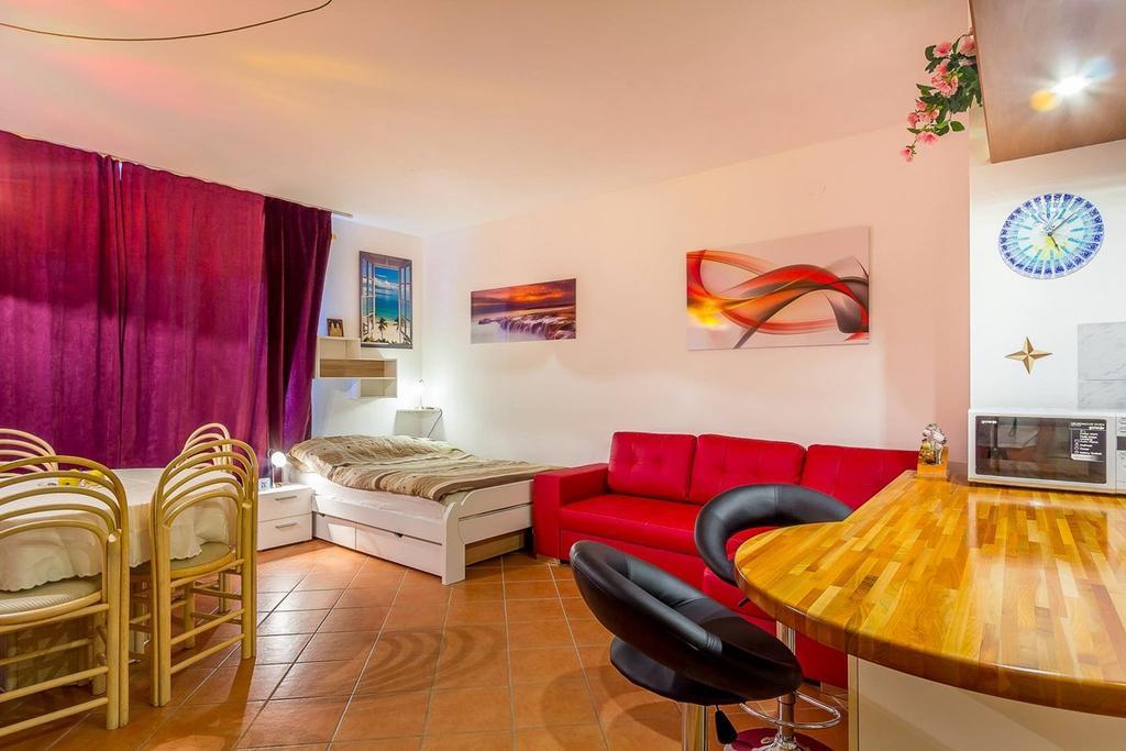 Apartments Villa Ana Μεντουλίν Εξωτερικό φωτογραφία